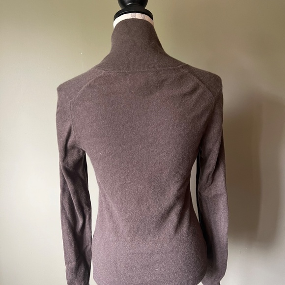 Jones New York Brown %100 Cashmere Sweater - Picture 3 of 4